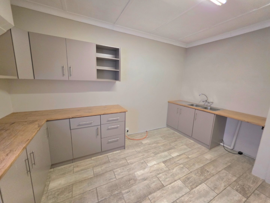 5 Bedroom Property for Sale in Jordania Free State